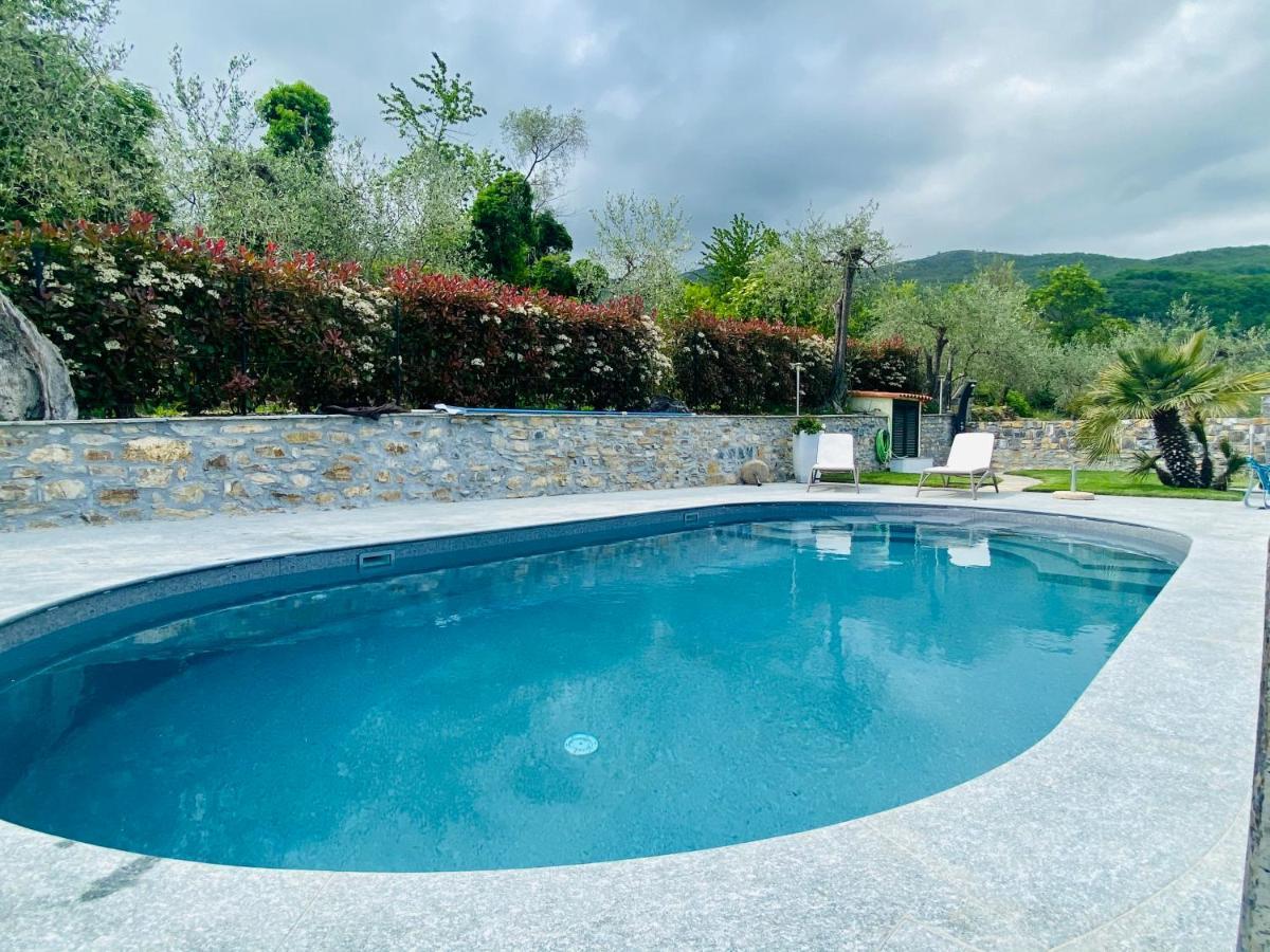 Casa Vacanze Gli Ulivi Borgomaro Dış mekan fotoğraf