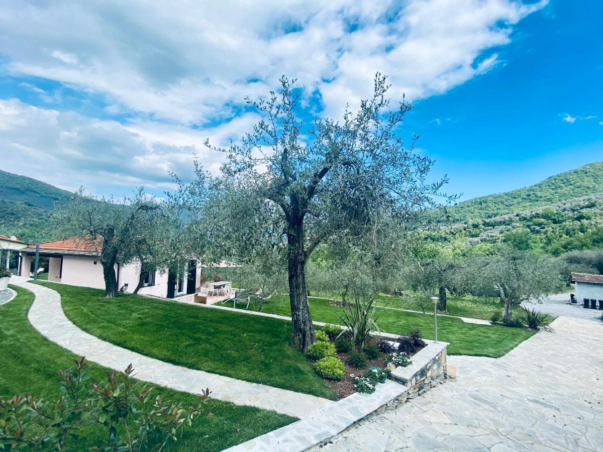 Casa Vacanze Gli Ulivi Borgomaro Dış mekan fotoğraf