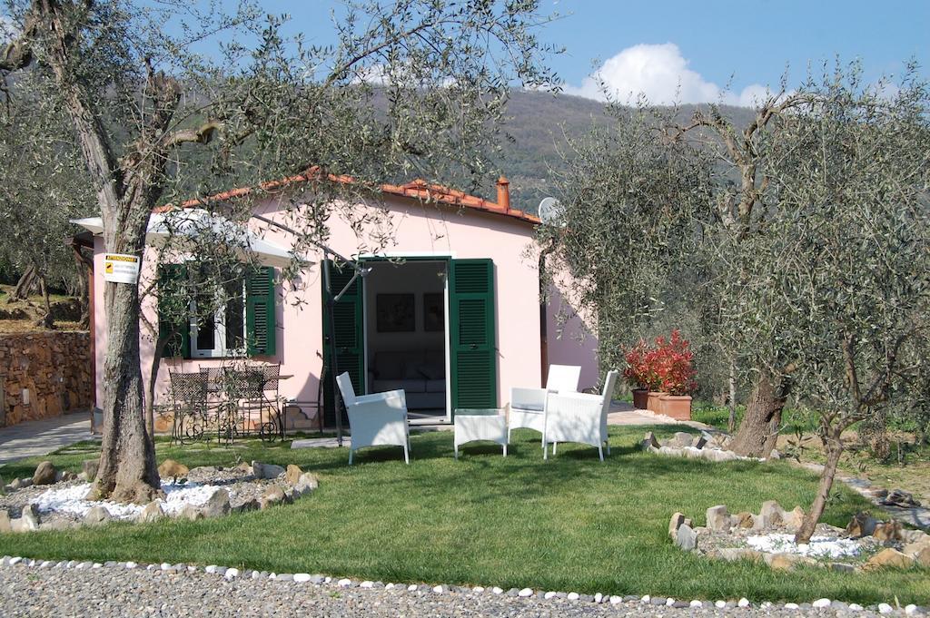 Casa Vacanze Gli Ulivi Borgomaro Oda fotoğraf