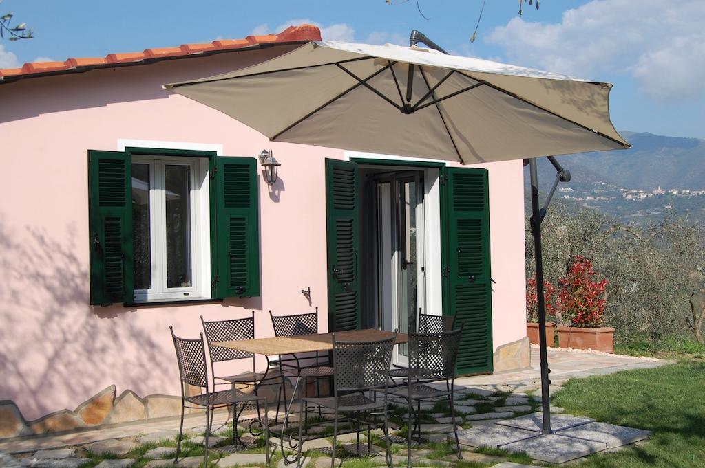 Casa Vacanze Gli Ulivi Borgomaro Oda fotoğraf